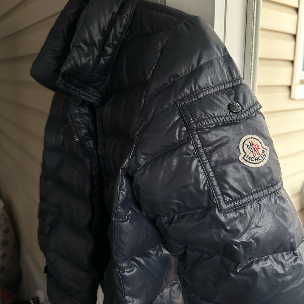 AUTHENTIC NAVY BLUE MONCLER JACKET